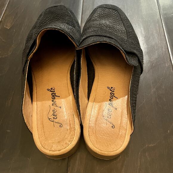 Free People At Ease Snakeskin Suede Leather Mules Slip Ons Women's Size 39 - Picture 4 of 6